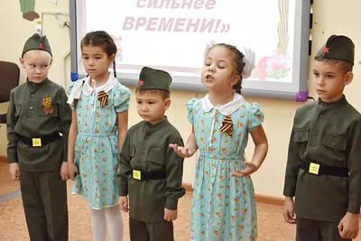 Фотографии платьев в стиле военных лет для скачивания