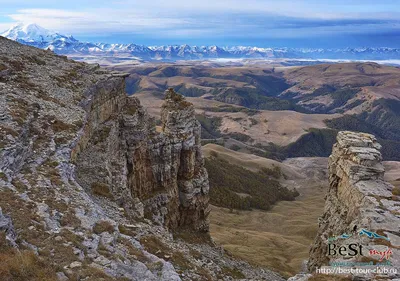 Плато бермамыт в весеннем пейзаже: красивая фотография