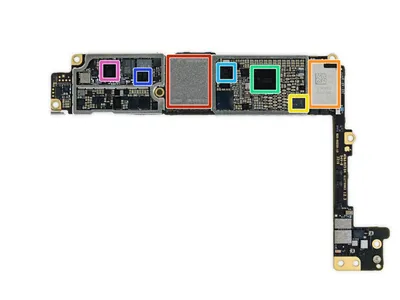 Платы iPhone 7 в высоком разрешении