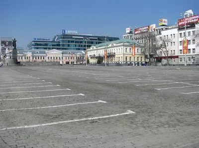 Площадь 1905 года, Екатеринбург. Елка, веб-камеры, магазины, Новый год,  ярмарка, памятник, история, отели рядом, фото, видео, как добраться —  Туристер