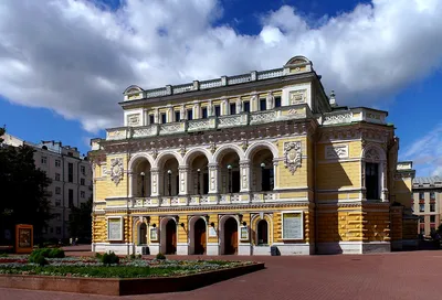 В сквере на площади Горького в Нижнем Новгороде завершается благоустройство  (фотогалерея)