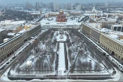 Площадь Павших Борцов в Волгограде готовят к параду