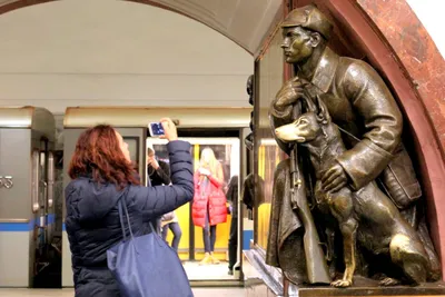 Станция метро «Площадь Революции» в Москве - фото, адрес, режим работы,  экскурсии