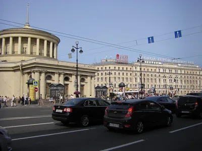 Обелиск городу герою Ленинграду в Санкт-Петербурге