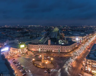 На станции метро \"Площадь Восстания\" сломался единственный эскалатор на  выход