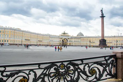 Фотографии площадей в Санкт-Петербурге