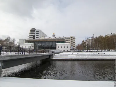 На Плотинке открыли новый арт-объект «Сердце Екатеринбурга» | Свердловская  область | ФедералПресс