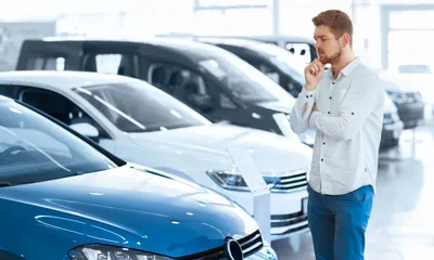 Подержанные легковые автомобили в Москве. Продажа в автосалоне Fresh Auto.  Выгодные цены, доступна покупка в кредит.