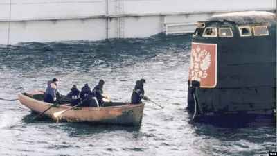 Сегодня почтили память жителя Усть-Лыжи, погибшего на атомной подлодке \" Курск\" - Усинск Онлайн