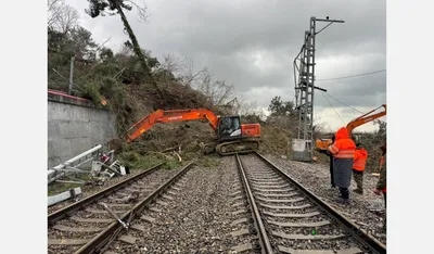 https://www.gorod3466.ru/news/obshchestvo/poezd-adler-nizhnevartovsk-zaderzhalsya-iz-za-obvala-na-zh-d-putyakh/