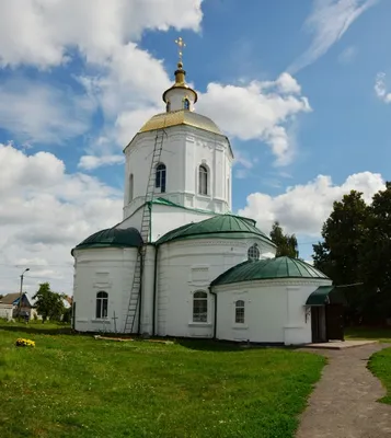 Погар (Погарский район). Церковь Троицы Живоначальной, фотография. фасады