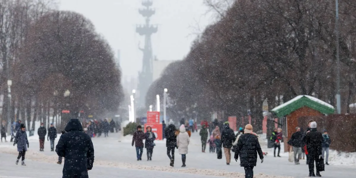 Ночью сколько будет мороза. Сильный Мороз в Москве. Морозы в России. Москва зимой Мороз. Морозы в Москве 2022.