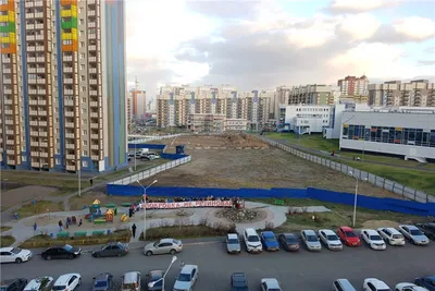 В красноярской Покровке вместо обещанного сквера и парковки снова пытаются  возвести многоэтажки: жители вышли на митинг / Происшествия Красноярска и  Красноярского края / Newslab.Ru