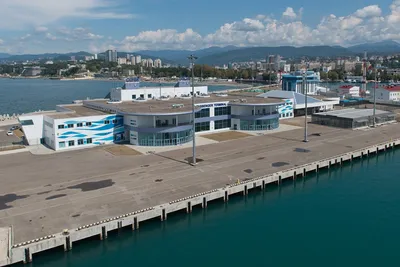 Файл:Morskoy port Sochi Yachts.jpg — Википедия