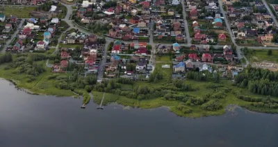 Жителей пригорода Челябинска возмутил отказ принять детей в новый лицей |  АиФ-Челябинск | Дзен