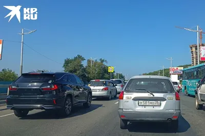 Владивосток залило дождём на 9-балльные пробки