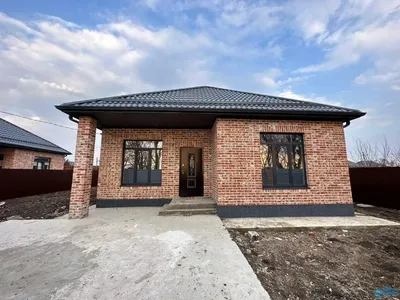 Продам дом на улице Мюнхенской в районе Прикубанском в городе Краснодаре  430.0 м² на участке 13.0 сот этажей 3 99000000 руб база Олан ру объявление  103856906