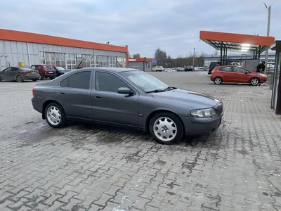 Продажа авто Volvo S60 2003 в Смоленске, Автомобиль 10 лет во владении,  есть куда приложить руки, не критично, автоматическая коробка, передний  привод, б/у, бензин