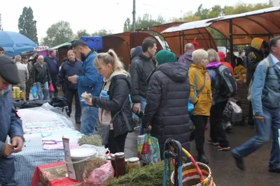 Недорогие вещевые рынки одежды в Москве