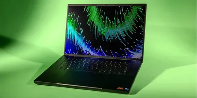 Razer's Blade 16 and 18 laptops feature better screens and faster guts -  The Verge