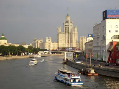 Москва-река — прогулки на теплоходе, достопримечательности вдоль реки,  фото, гостиницы рядом, как добраться | Туристер.Ру