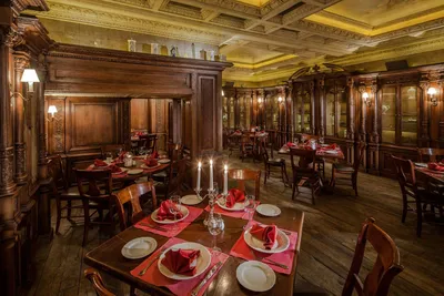 I Ate Lunch at an Iconic Moscow Restaurant in an 18th-Century Mansion