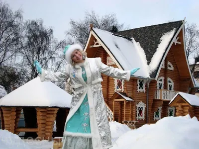 Российская Снегурочка прогулялась по зимней Костроме. ВИДЕО — Резиденция  Снегурочки