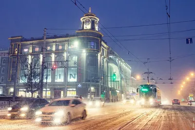 Картина \"Вечерний трамвай (Ростов-на-Дону, ул. Горького)\" Галина  Кудряшова-Табачковская, купить в Москве | Картина \"Вечерний трамвай (Ростов -на-Дону, ул. Горького)\" Галина Кудряшова-Табачковская по низкой цене 9 393  руб и с бесплатной доставкой 🚚 в