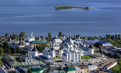 Книга Ростов Великий. Путеводитель • Крестьянинова Е.И. Никитина Г.А. -  купить по цене 221 руб. в интернет-магазине Inet-kniga.ru | ISBN  978-5-90590-402-8