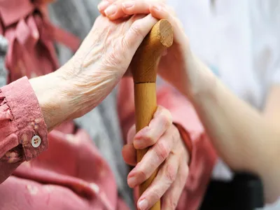 Helping others: фотографии и изображения | Shutterstock