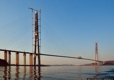 Во Владивостоке открыли мосты через бухту Золотой Рог и Амурский залив -  Знаменательное событие