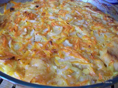 Рыба, запечённая в духовке с овощами и лимоном: рецепт - Лайфхакер