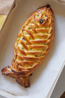 Пирог с красной рыбой из слоеного теста от Шефмаркет