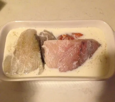 Пирог из рыбных консервов со сметанной заливкой - пошаговый рецепт с фото  на Готовим дома