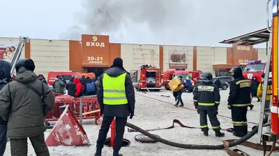 В Москве на рынке \"Садовод\" произошел пожар, началась эвакуация людей -  Российская газета