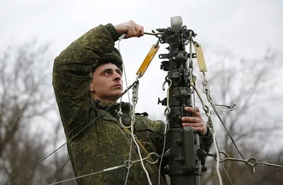 Военнослужащие ЦВО поздравили ветерана Великой Отечественной войны с Днем  военного связиста : Министерство обороны Российской Федерации