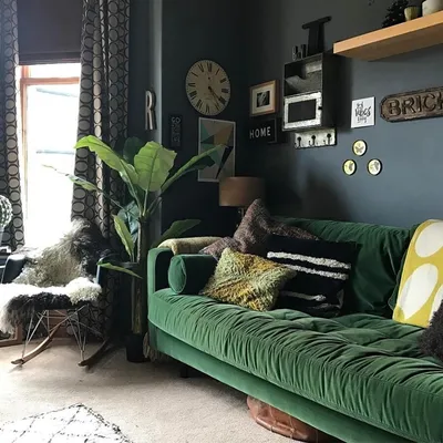 Трендовый зеленый в обивке дивана