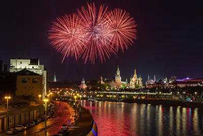 Только шесть крупных городов планируют провести салют на Новый год / Статья