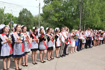 В школе №3 Самары прозвенел последний звонок - Фоторепортаж - Волга Ньюс