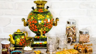 Old samovar hi-res stock photography and images - Alamy