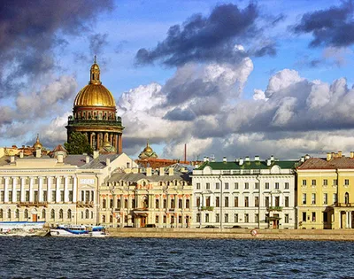 Экскурсия «Новогодний Петербург и самые красивые ёлки города»
