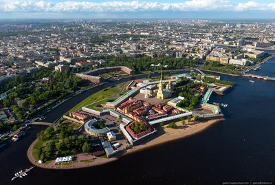 File:Санкт-Петербург, Московский 1 сверху.jpg - Wikimedia Commons