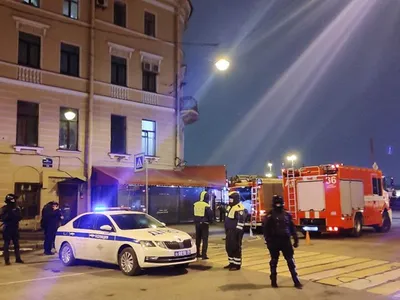 Вечерний вид на набережную реки Мойки в Санкт-Петербурге – Стоковое  редакционное фото © forden #264779462