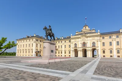 Посчитали, во сколько обошлась нам поездка на 2 дня в Санкт-Петербург  (ездили семьёй из 3 человек): Дорога, жильё, еда, покупки | Зоркий | Дзен