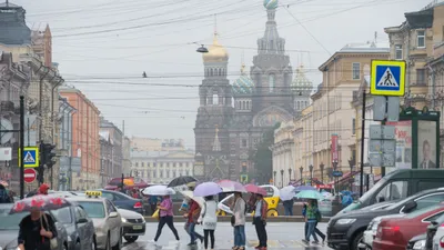 Санкт-Петербург, РОССИЯ - ОКТЯБРЬ 1 ОКТЯБРЯ 2018 ГОДА: Штаб-квартира  \"Газпрома\" в центре \"Лахта\" Осенние деревья Чисто голубое не Редакционное  Стоковое Фото - изображение насчитывающей редакционо, крепость: 161900353