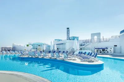 Photo: Santorini, swimming pool, Krasnodar, 3-ya Trudovaya ulitsa, 1Б —  Yandex Maps