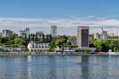 На въезде в Саратов появилась пластиковая надпись «Город трудовой доблести»