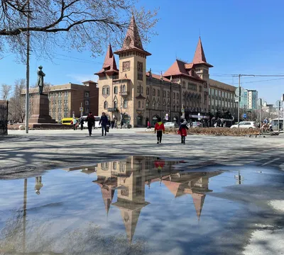 Саратов за 1 день | Что посмотреть в старинном купеческом городе: мост,  набережная, старая застройка и места Столыпина с Табаковым | Manikol.  Путешествия всей семьей | Дзен