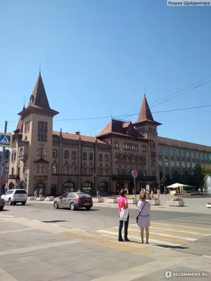 Саратов, Россия - 9-ое мая 2016: Памятник и красивые облака Slava на небе  Редакционное Фотография - изображение насчитывающей природа, смогите:  72590792