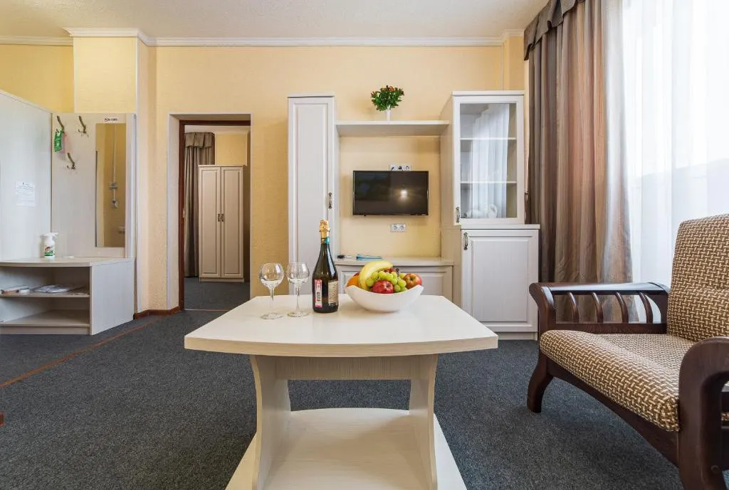 Гостиница ЛАЗУРНЫЙ БЕРЕГ (ВСЕ ВКЛЮЧЕНО) - LAZURNIY BEREG (ALL INCLUSIVE) 4*, Пионерский проспект, 234, Анапа, Россия сайт партнер Гостиница ЛАЗУРНЫЙ БЕРЕГ (ВСЕ ВКЛЮЧЕНО) - LAZURNIY BEREG (ALL INCLUSIVE) 4*, Пионерский проспект, 234, Анапа, Россия сайт партнер